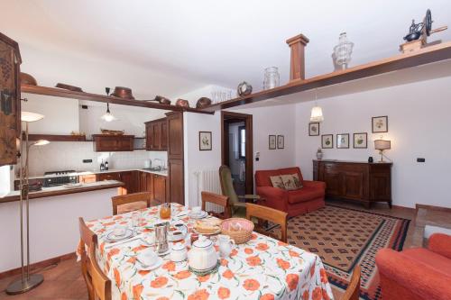 Cascina Bricchetto Langhe in Trezzo Tinella