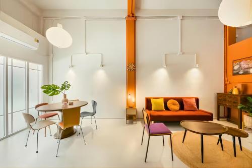 Industrial Loft Sukhumvit 3-Bedroom Designer House - 2 Min to BTS Bang Chak, Bangkok (foto 8)
