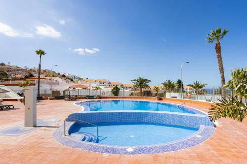 Sea & Pool view apt in Costa Adeje - image 2