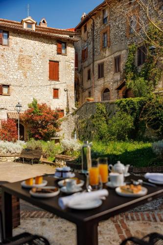 Restaurant, Casa Delicato in Contigliano