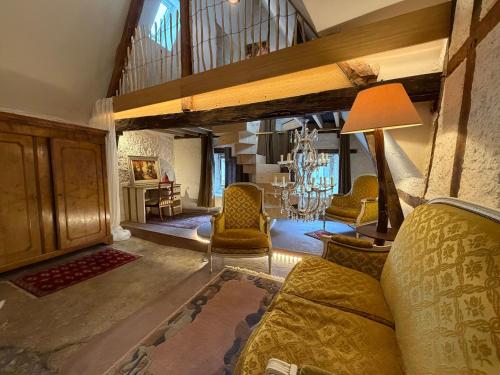 Our Hippie Castle Vianden - Unique Bohemian Guesthouse in Vianden