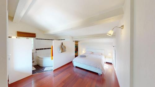 Villa Golfe de Saint Tropez in קוגולין