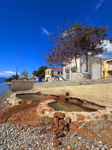 Sianos apartments in Gialtra
