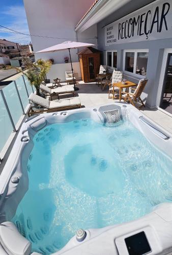 ทัศนียภาพภายนอกโรงแรม, Recomecar Guesthouse in ตอเรส เวดราซ