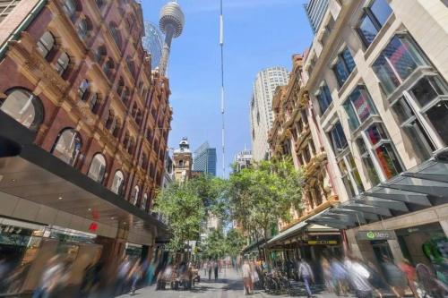 Central Sydney Studio walk to Hyde Park - image 8
