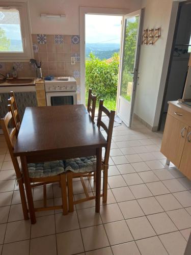 Gite de Hautsegur in Antraigues-sur-Volane