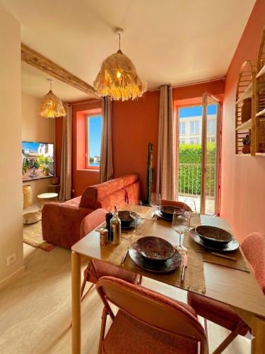 Le Marbella - T2 - Balcon, vue Saône, clim & Terracotta – khách sạn tại Khac