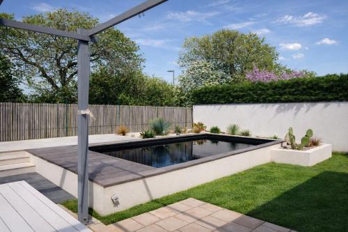 Maison avec piscine privee & jardin - 8 personnes