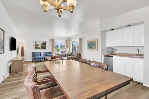 River's Edge Condominiums Unit 4 - image 7