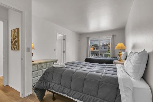 River's Edge Condominiums Unit 4 - image 3