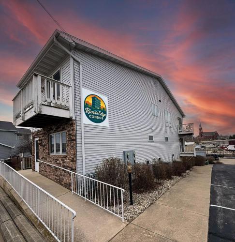 River's Edge Condominiums Unit 4 - image 9