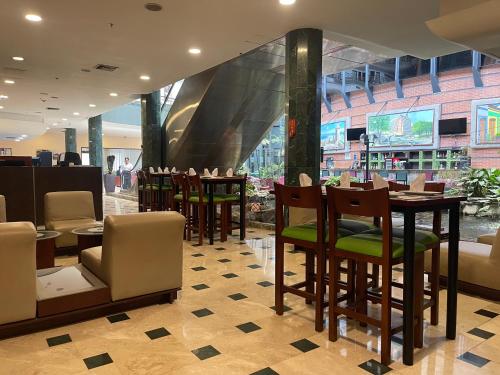 EXECUTIVE SUITES VALENCIA-Venezuela in El Vinedo Valencia