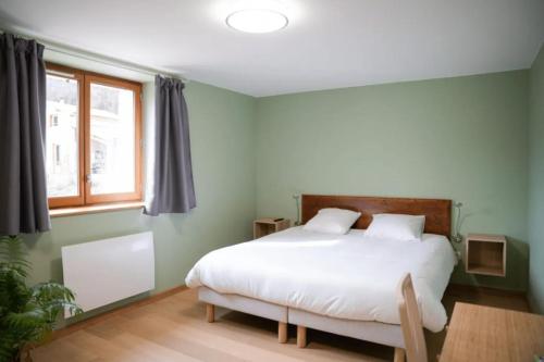 1 queen bed