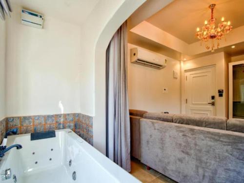 Hotel Pajaros Blu – Calangute, KY