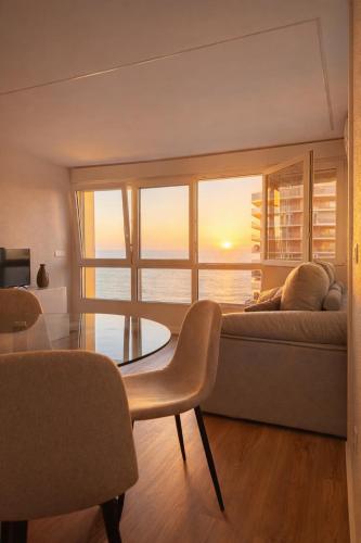Apartamento nuevo frente al mar en Alicante