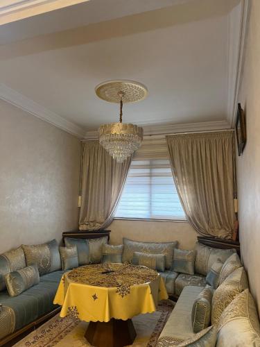 Appartement moderne propre et bien equipe Emplacement ideal WiFi in Essalam