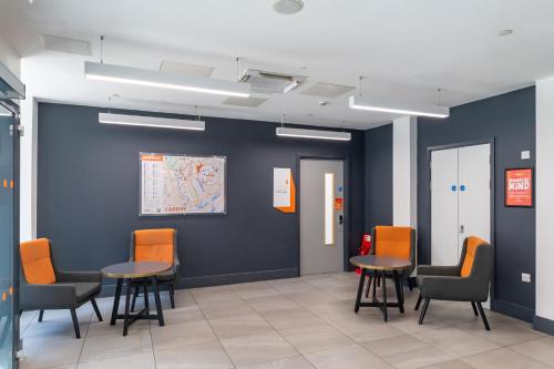 Lobby, easyHotel Cardiff in Cardiff