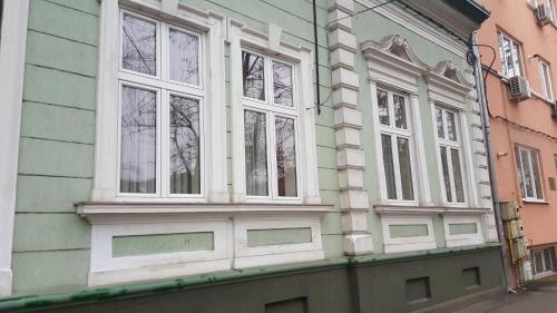 Satu Mare Apartments - image 3