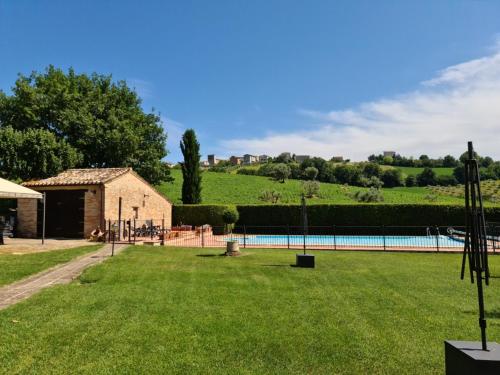 Úszómedence, Belvedere Rosa Country House - Self-Catering Apartments with Pool and Views in Mogliano