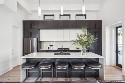 Peaceful Bywater Home with Heated Pool Quiet Stay - image 10