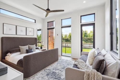 Peaceful Bywater Home with Heated Pool Quiet Stay - image 4