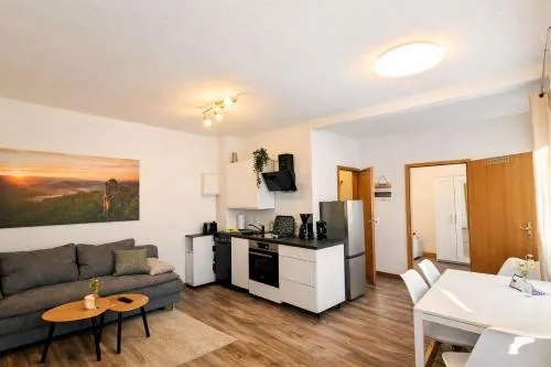 Urlaubsmagie - Ferienwohnung Wasseramsel - Terrasse, Grill & Saisonaler Pool - W2 in Sebnitz, Deutschland