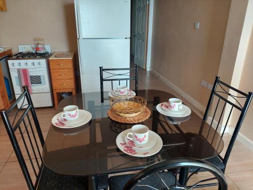 Lovely and cozy 2 bedroom apt with oceanic view in Canefield