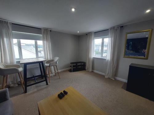 Greenmount - 1 Bed Apartment in Ναάς