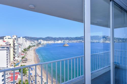 Krystal Beach Acapulco Room Type - Queen Room with Sea View
