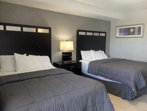 Paradise Inn - image 32