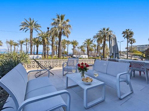 Villa Face a La Mer à Antibes