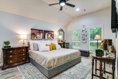 Backyard Bungalow w/ Pool & Country Views in Argyle (TX)