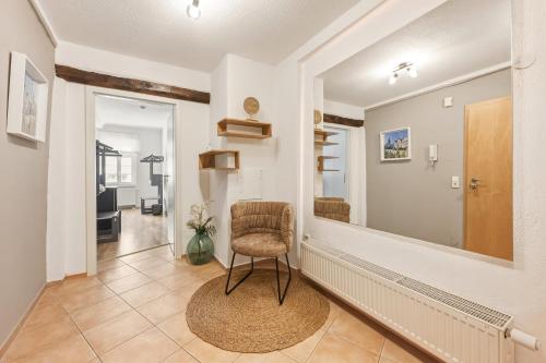 Bejárat, DOMEKY Backnang 2,2m Bett, zentral, Glasfaser für Business, Crews, Familien (DOMEKY Backnang 2,2m Bett, zentral, Glasfaser fur Business, Crews, Familien) in Backnang