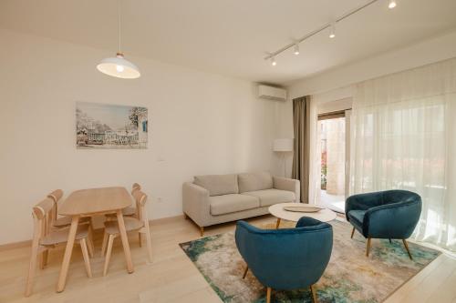 River side apartment B3