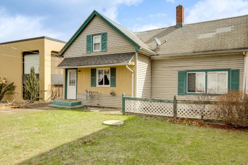 Near I-95 & Rhode Island Border! Pet-Friendly Home in 波塔基特 (RI)
