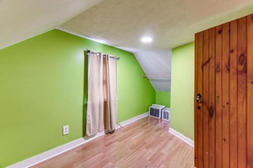 Near I-95 & Rhode Island Border! Pet-Friendly Home in 波塔基特 (RI)