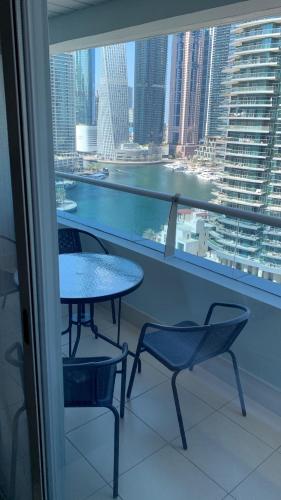 Luxury 1 BHK with Panoramic Marina View