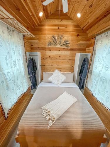 The Self-Care Tiny Cabin in Parsons (TN)