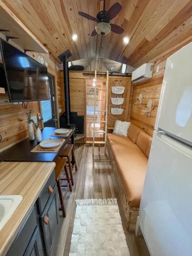 The Self-Care Tiny Cabin in Parsons (TN)