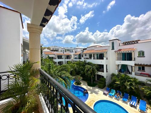 Desirable Location, Private Terrace Overlook Pool