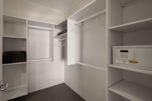 Sun City - Private Apartments Hosted by Coastal Letting Co - image 4
