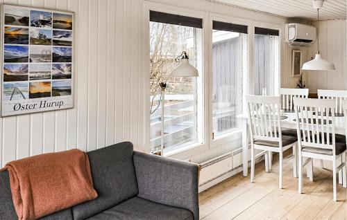 Lovely Home In Hadsund With Wifi – khách sạn tại Oster Hurup