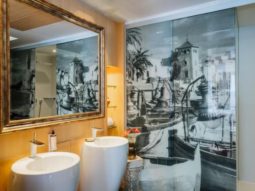 room detail thumbnail 2