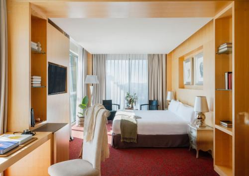 room detail thumbnail 0