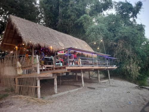 Champasak Backpacker in Ancient City