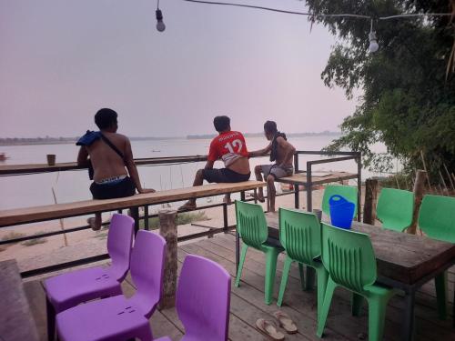 Champasak Backpacker in Ancient City