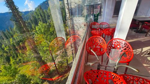 Étterem, Famous Resort in Dunga Gali
