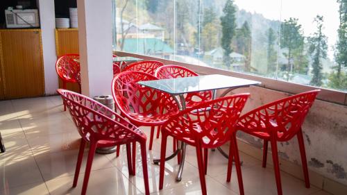 Étterem, Famous Resort in Dunga Gali