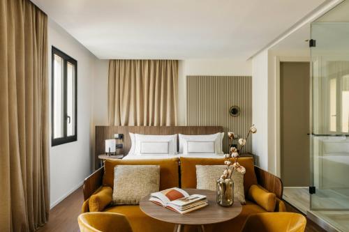 room detail thumbnail 0