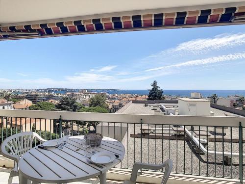 Golfe Juan Studio Centre Ville